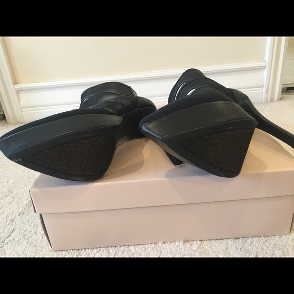 BCBGeneration black mesh ankle boots - Picture 4 of 8